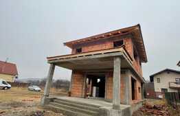 Casa individuala, 432 mp teren, terasa si gradina amenajata, Luna de Sus 