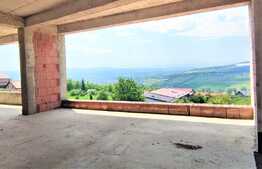 Casa individuala, 300 mp Sc, teren 1900 mp, 2 fronturi de 20 ml, zona strazii Oasului