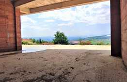 Casa individuala, 300 mp Sc, teren 1900 mp, 2 fronturi de 20 ml, zona strazii Oasului