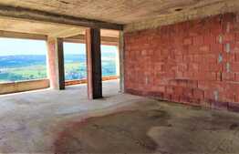 Casa individuala, 300 mp Sc, teren 1900 mp, 2 fronturi de 20 ml, zona strazii Oasului