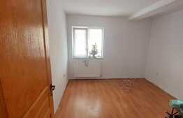 Apartament 3 camere, 64mp, zona Teilor
