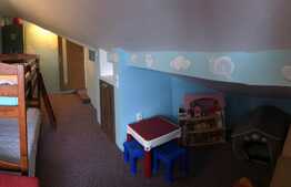 Apartament 2 camere, scara interioara, pod amenajat,parcare, zona Terra