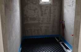 Apartament 3 camere semifinisat ,incalzire in pardoseala ,63 mp ,zona Teilor.