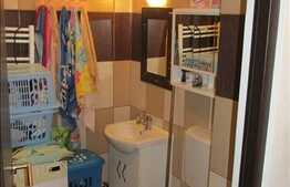 Vanzare 2 camere, 44 mp, zona Porii, plus boxa pentru depozitare