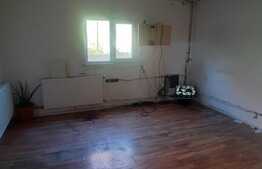 Hala industriala pretabila pentru depozitare 650 mp, Floresti !