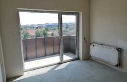 Apartament 2 camere, etaj intermediar, balcon si logie in bloc nou!