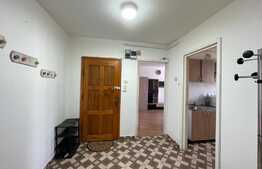 Apartament 2 camere decomandate, etaj intermediar, zona Ion Mester