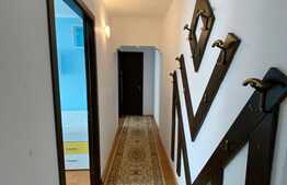 Apartament de 3 camere, spatios, renovat,cu balcon inchis si 2 bai, Triaj