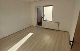 Oportunitate de investitie, etaj intermediar, parcare, zona Terra