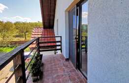 Casa superba 300 mp utili cu 2000 mp curte si 4287 mp livada, comuna Baciu!