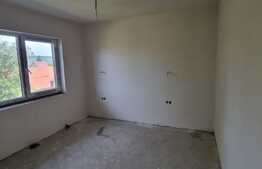 Apartament de 3 camere, 74 mp,incalzire in pardoseala,zona centrala.