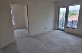 Apartament de 3 camere, 74 mp,incalzire in pardoseala,zona centrala.