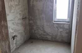 Apartament de 3 camere, 77 mp,terasa 20 mp,parcare,incalzire in pardoseala.