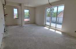 Apartament de 3 camere, 77 mp,terasa 20 mp,parcare,incalzire in pardoseala.