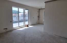 Apartament de 3 camere, 76 mp,terasa 20 mp,parcare,incalzire in pardoseala.