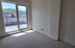 Apartament de 3 camere, 76 mp,terasa 20 mp,parcare,incalzire in pardoseala.