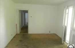 3 camere, 65 mp, balcon, zona strazii Albac!