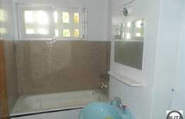 3 camere, 65 mp, balcon, zona strazii Albac!