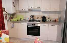 Apartament la prima inchiriere, cu doua terase, curte si loc de parcare, zona Tractorul