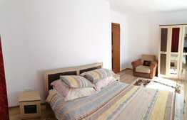 Apartament la prima inchiriere, cu doua terase, curte si loc de parcare, zona Tractorul