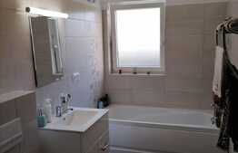 Apartament la prima inchiriere, cu doua terase, curte si loc de parcare, zona Tractorul