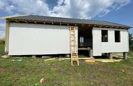 Casa individuala, 135 mp utili, 500 mp teren, structura metalica / panou sandwich