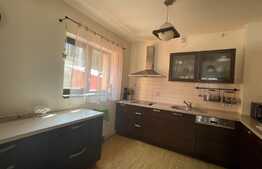 Duplex de vanzare, 150 mp , garaj, mobilat si utilat , teren 300 mp  , zona Florilor 