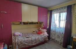 Apartament de 3 camere, etaj intermediar, complet mobilat si utilat, zona Terra!