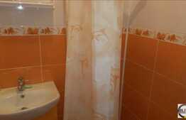 2 camere, 28 mp, etaj intermediar, zona strazii Busteni