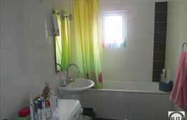 Vanzare 3 camere, 63 mp utili, zona Tineretului, loc de parcare!