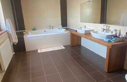 Apartament de lux, 124mp, priveliste extraordinara,terasa 90mp, zona Sub Cetate!