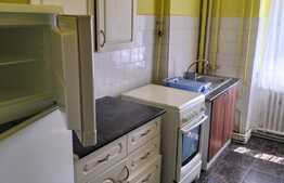 Apartament 3 camere, decomandat, 75 mp, zona strazii Bucuresti