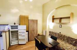 INVESTITIE! Garsoniera ultracentrala, CT proprie, curte, 20mp, zona Primariei