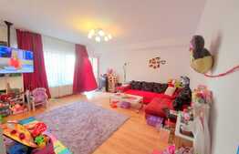 Apartament cu 2 camere, priveliste superba, etaj intermediar, terasa 45m ! Zona Vivo!