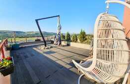 Apartament cu 2 camere, priveliste superba, etaj intermediar, terasa 45m ! Zona Vivo!