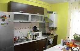 De vanzare apartament 3 camere, decomandat cu terasa de 20 mp