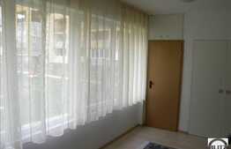 De vanzare apartament 3 camere, decomandat cu terasa de 20 mp