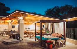 Proprietate/pensiune deosebita, la 15 minute de oras,  cu potential urias de business