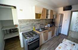 Apartament 3 camere, decomandat, loc de parcare, zona Bartolomeu