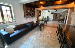 Restaurant si pensiune, 800 mp teren, 20 parcari, Floresti!