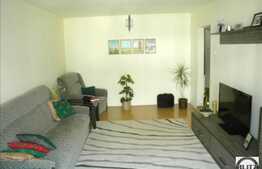 Vanzare apartament 4 camere, decomandat, renovat