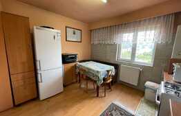 Apartament de 3 camere, decomandat, 70 mp, parcare, zona Calea Floresti