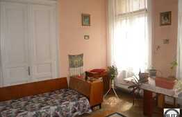 Vanzare apartament cu 3 camere + terasa 10 mp + cota parte pod