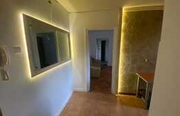 Apartament 2 camere, etaj intermediar, zona Piata Hermes!