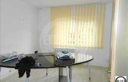 De vanzare apartament 4 camere, 100 mp, zona Liceului Avram Iancu