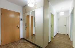 Apartament 3 camere, zona Avangarden Tractorul