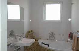 Vanzare 2 camere, 65 mp plus 13 mp balcon, in zona TERRA