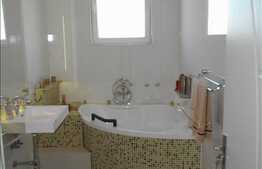 Vanzare 2 camere, 65 mp plus 13 mp balcon, in zona TERRA