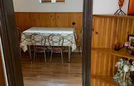 Apartament de inchiriat in imobil tip vila, 76 mp, parcare, zona pod Ira