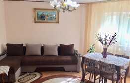 Apartament 2 camere decomandate, etaj intermediar, zona linistita cu spatii verzi